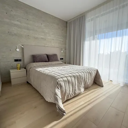 Malberry Park 303 - Modern 2bedroom With Shared Heated Pool, Sauna, Gym, Jacuzzi Apartmán *