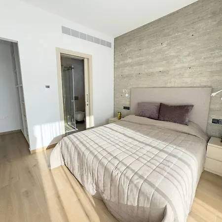 Malberry Park 303 - Modern 2bedroom With Shared Heated Pool, Sauna, Gym, Jacuzzi Apartmán Paphos