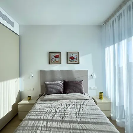 Apartman Malberry Park 303 - Modern 2 Bedroom With Pool, Gym, Jaccuzi *