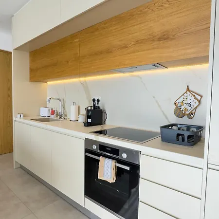 公寓 Malberry Park 303 - Modern 2 Bedroom With Pool, Gym, Jaccuzi Paphos