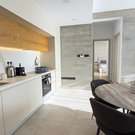 Malberry Park 303 - Modern 2 Bedroom With Pool, Gym, Jaccuzi 公寓