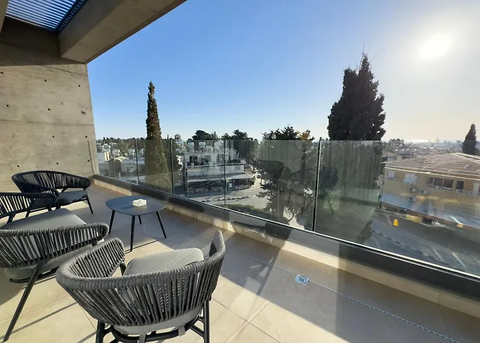 Apartament Malberry Park 303 - Modern 2bedroom With Shared Heated Pool, Sauna, Gym, Jacuzzi Paphos