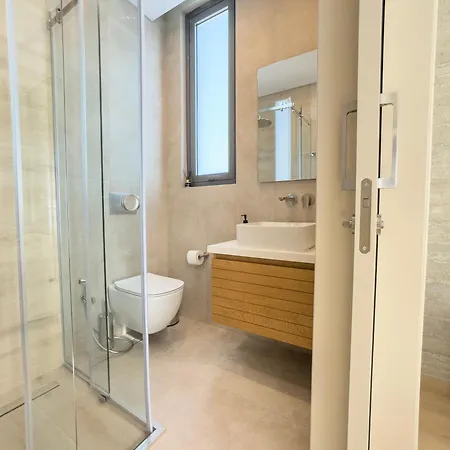 Malberry Park 303 - Modern 2bedroom With Shared Heated Pool, Sauna, Gym, Jacuzzi * Paphos